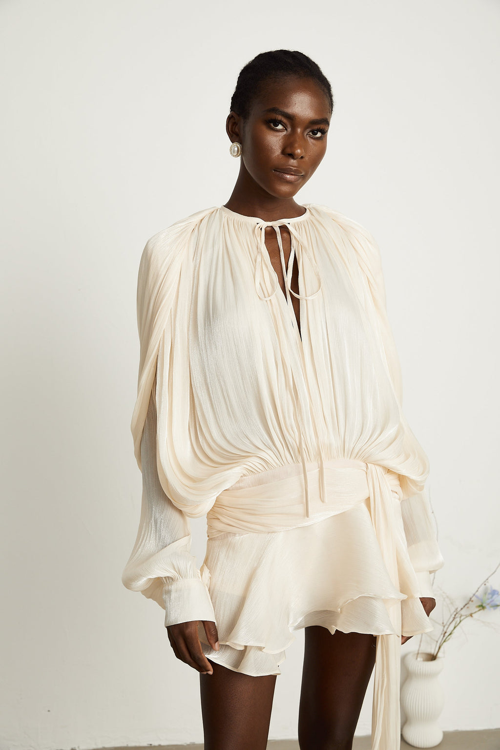 Eugénie Beiges Mini-Kleid