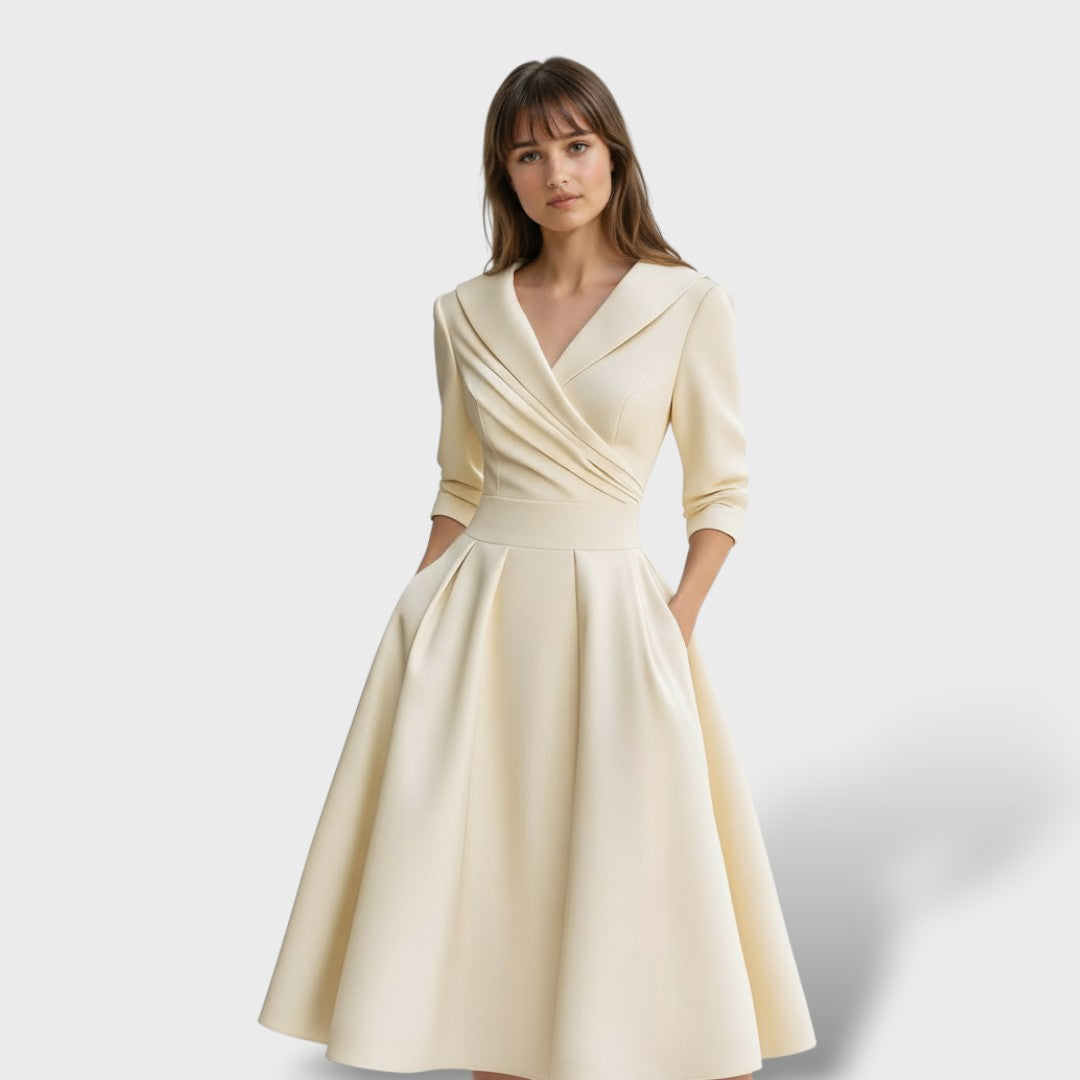 Elegantes Satin-Midikleid – Zeitlose Raffinesse